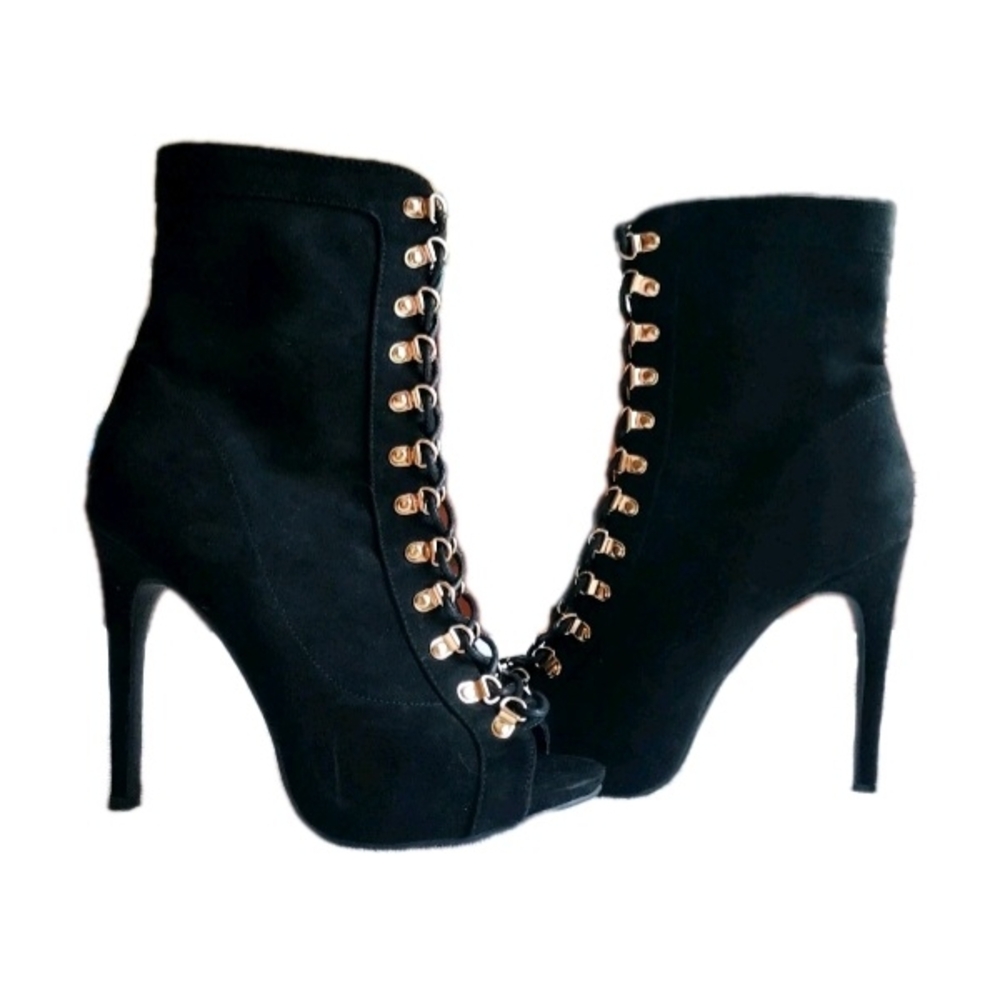 NWOB Wild Diva Black Vegan Suede Stiletto Boots with Gold Accents Size 8